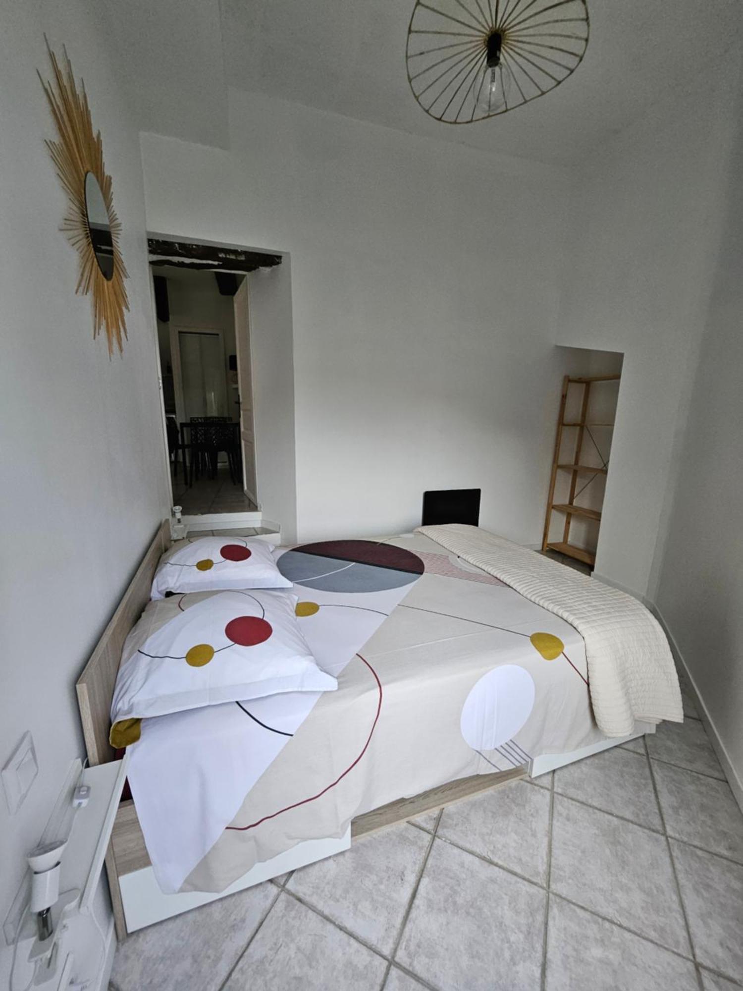 Appartement Dans Ancien Moulin A Huile Renove Grasse Buitenkant foto